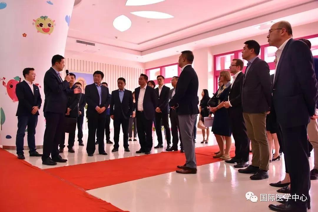 西門(mén)子醫(yī)療系統(tǒng)有限公司大中華區(qū)總裁王皓一行來(lái)國(guó)際醫(yī)學(xué)考察交流
