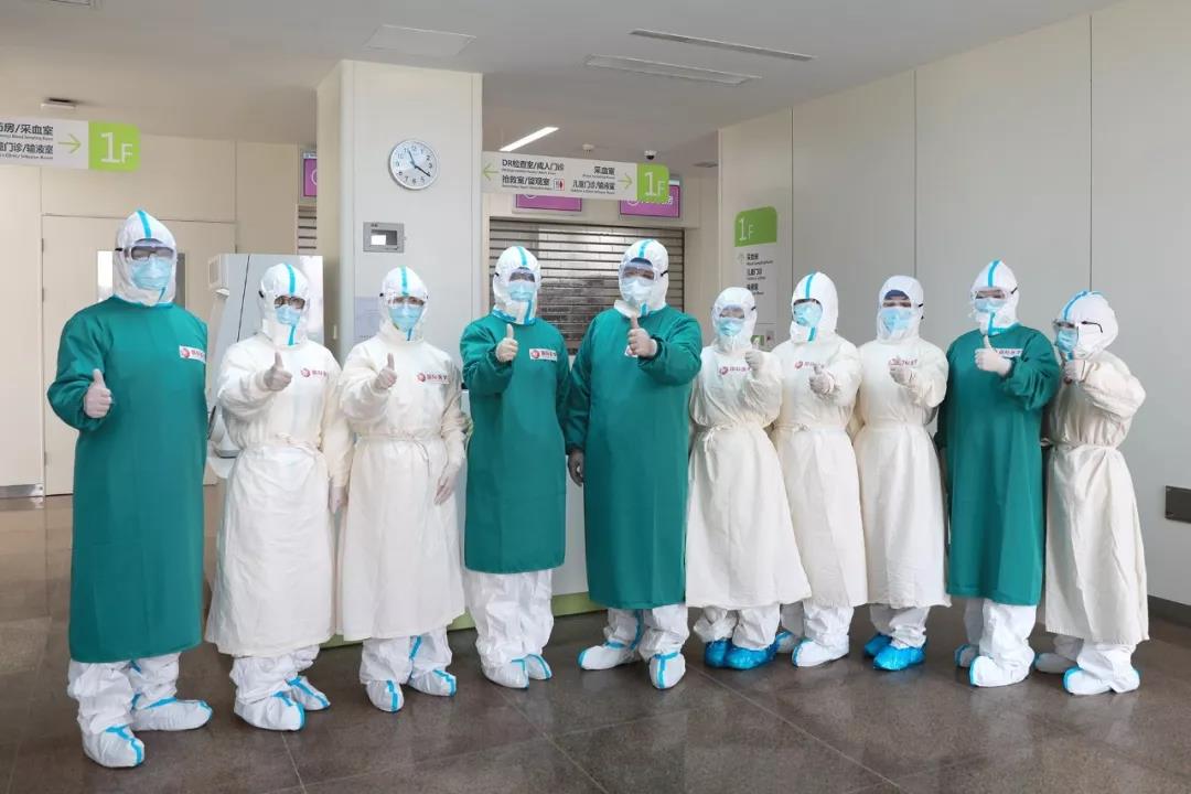 今日頭條——大年三十，一位護(hù)士對(duì)媽媽說(shuō)她要去武漢