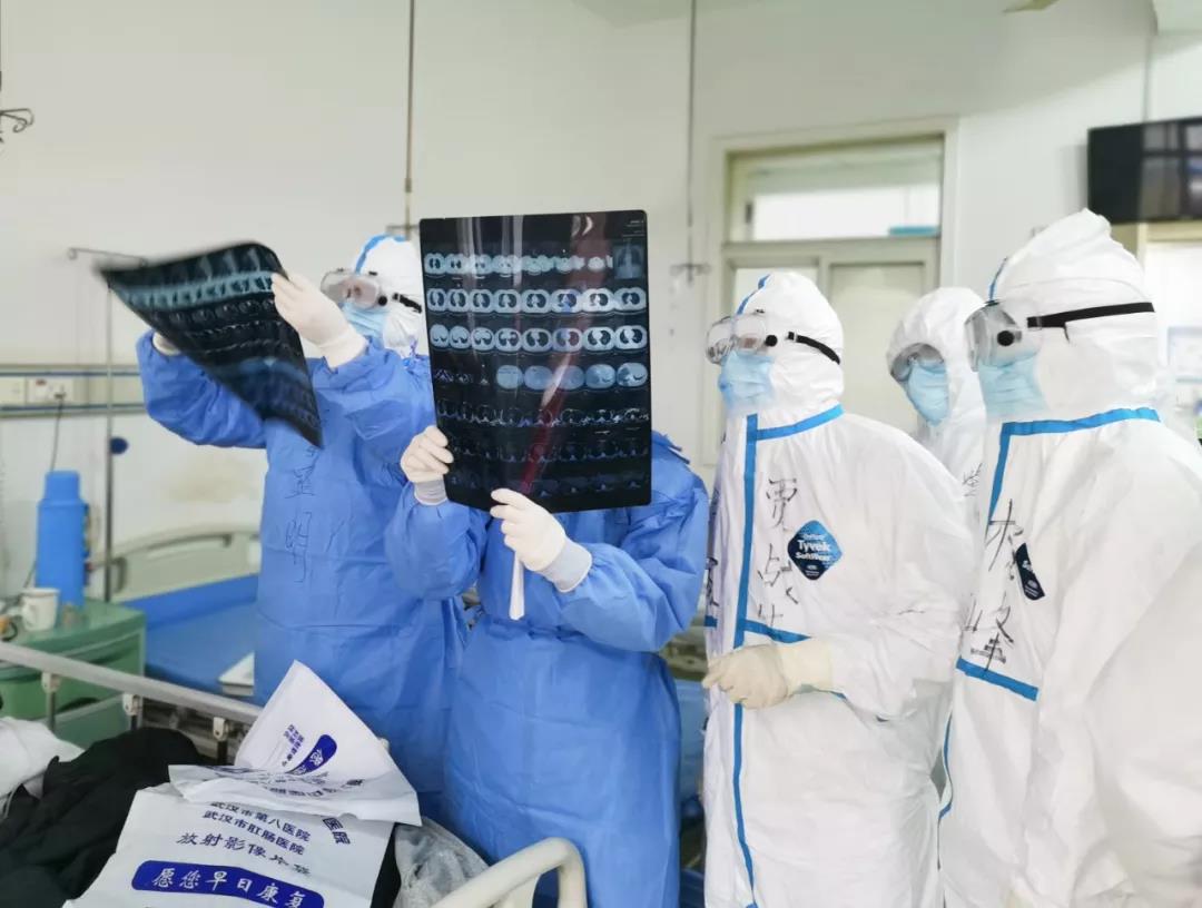 醫(yī)療隊(duì)在武漢｜危難面前有“國(guó)際醫(yī)學(xué)”