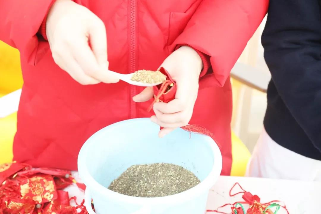 點(diǎn)贊！愛(ài)心捐款助力疫情防控