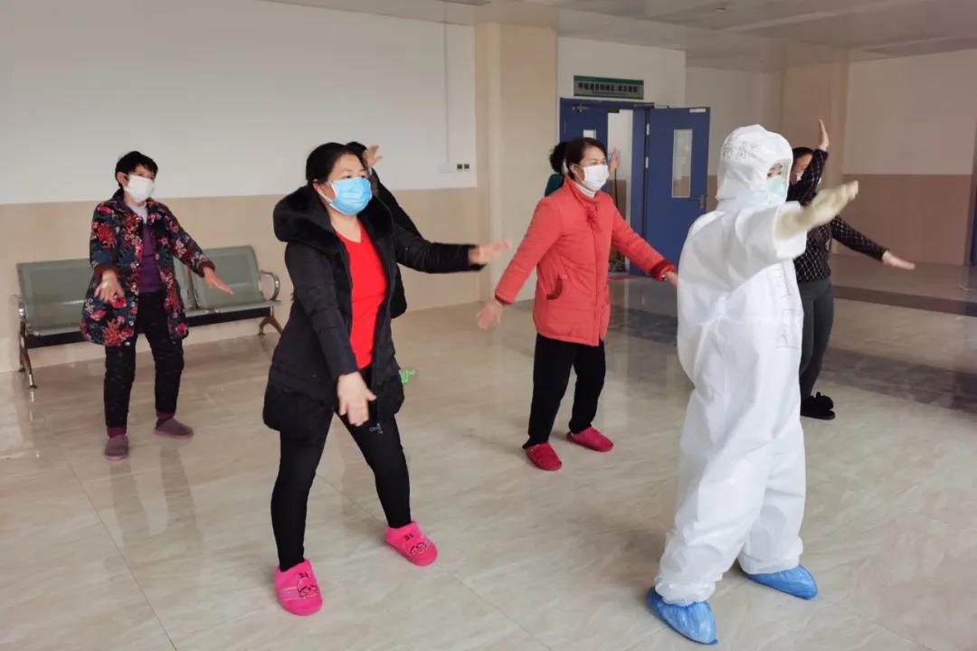 最美舞蹈！護(hù)士與患者在病房跳起“健身操”