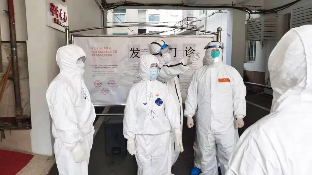 戰(zhàn)斗依然繼續(xù)，不容絲毫懈怠——記西安國際醫(yī)學(xué)中心醫(yī)院感控部主任劉冰