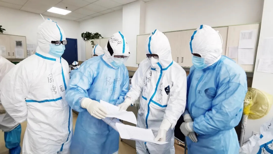 【戰(zhàn)“疫”人物】此刻，我不能有一絲松懈——記西安國際醫(yī)學中心醫(yī)院急診醫(yī)學科副主任楊宗義