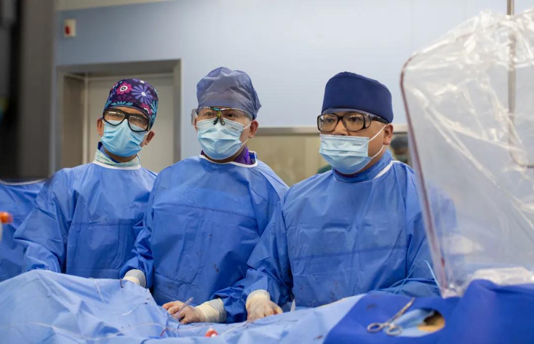 陜西廣播電視臺—完美！僅5毫米手術(shù)傷口，解決七旬老人主動脈夾層及多年“房顫”帶來的腦卒中煩惱！