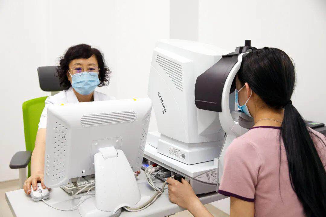 眼睛干澀、看不清字？ 快來(lái)這里檢查