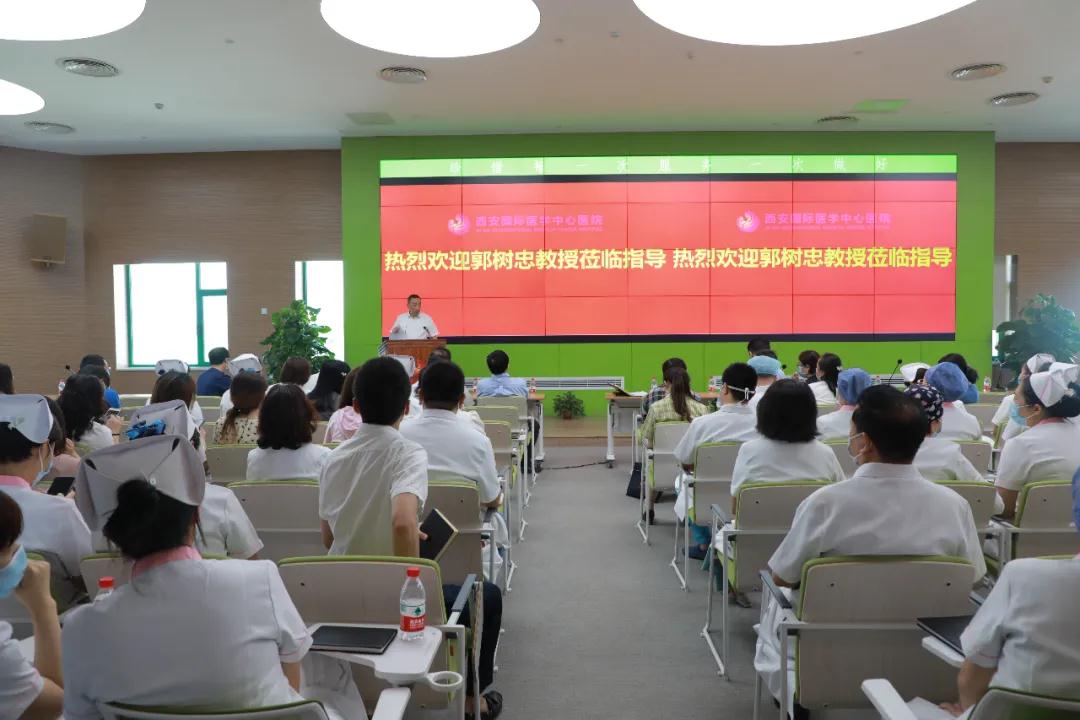 軍醫(yī)大咖齊聚一堂，共敘國際醫(yī)學(xué)創(chuàng)新發(fā)展