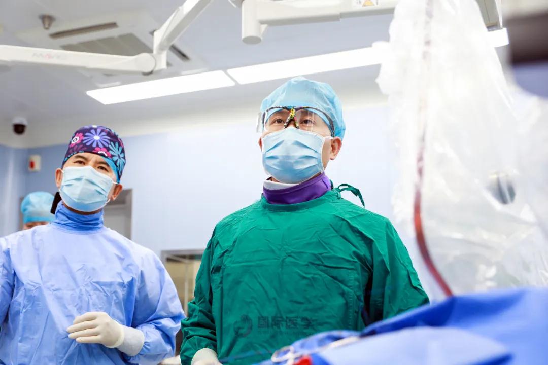 三秦都市報(bào)——西安國(guó)際醫(yī)學(xué)中心醫(yī)院完成首例經(jīng)導(dǎo)管主動(dòng)脈瓣置換術(shù)（TAVR）