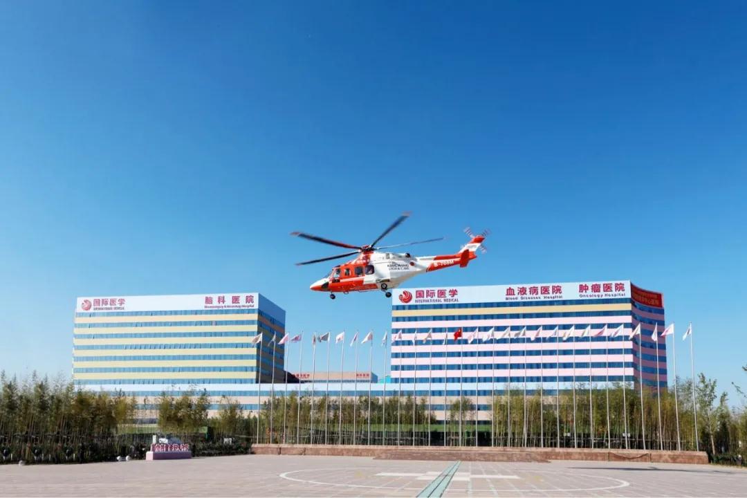 生命續(xù)航，分秒必爭！我院緊急救助一名跨省“飛”來的重癥患者