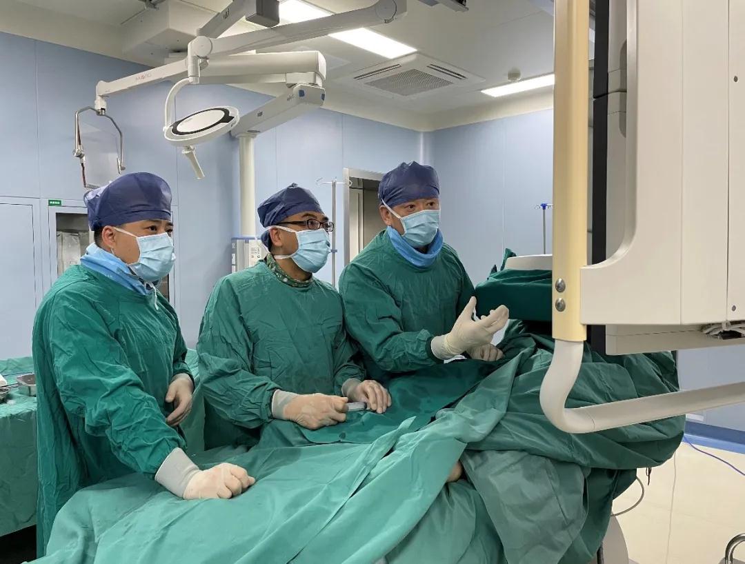 腹壁出現(xiàn)“蚯蚓狀”血管，布加綜合征惹的禍！