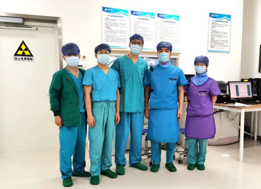 多學科聯(lián)合“心腦同治”，一次性為老人解憂愁