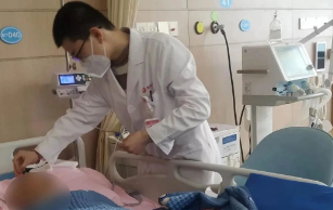 危急重癥、“大白肺” 90%以上恢復(fù)良好，他們?nèi)绾巫龅降模?>
				             </a>
                <div   id=