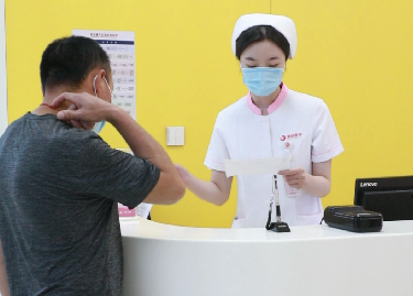 大口吃肉，大碗喝酒！胰腺炎、膽結(jié)石可能已經(jīng)在路上了