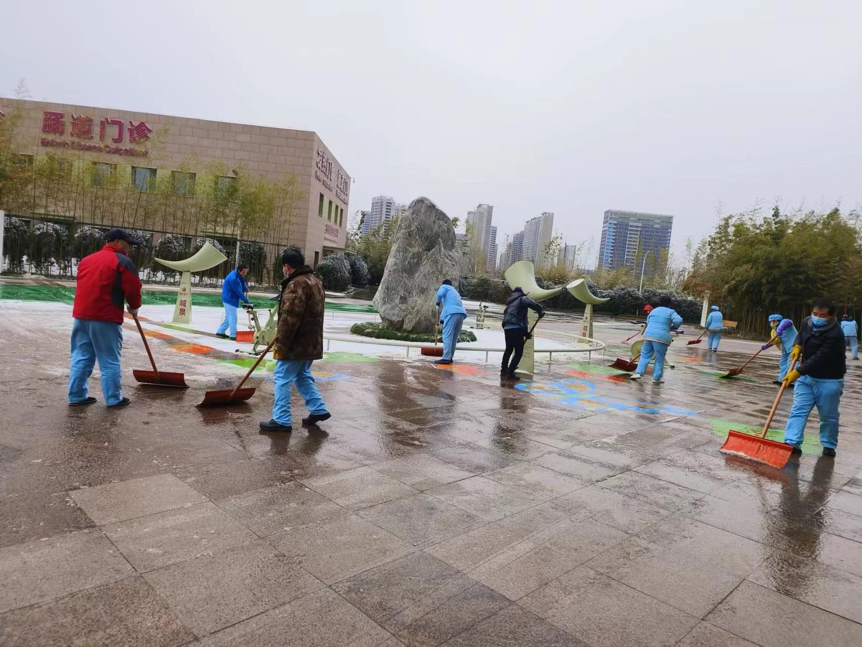 雪很美，他們也很美