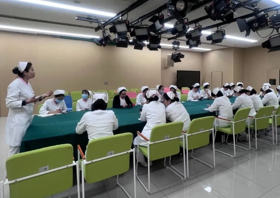 “互聯(lián)網(wǎng)+護(hù)理服務(wù)”全面升級，專業(yè)護(hù)理咨詢觸手可及